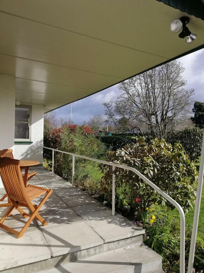 Super Central Cosy Greytown House With Garage Екстериор снимка